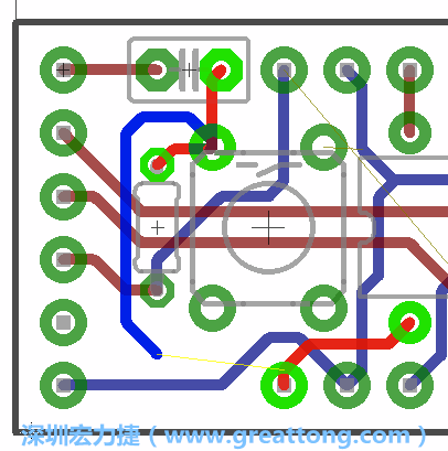 要在電路板正面進(jìn)行+5V信號(hào)線連結(jié)和其他連結(jié)點(diǎn)的布線工作是非常容易的，而重置信號(hào)線（信號(hào)線用來(lái)連結(jié)電路板正面左邊的重置開關(guān)）需要經(jīng)過一個(gè)可以通過電路板正反兩面的電路通道，這個(gè)通道是一個(gè)可以讓電路板正反兩面線路連接的一個(gè)小孔。