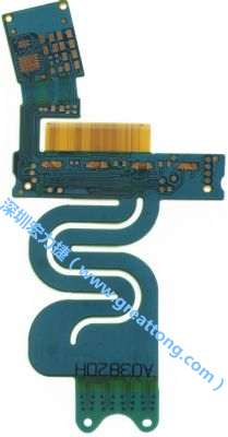 針對需要大幅撓曲應用的特殊結(jié)構(gòu)造型，F(xiàn)PCB可進行彈性雷射裁型，讓FPCB材料的撓曲能力更佳。